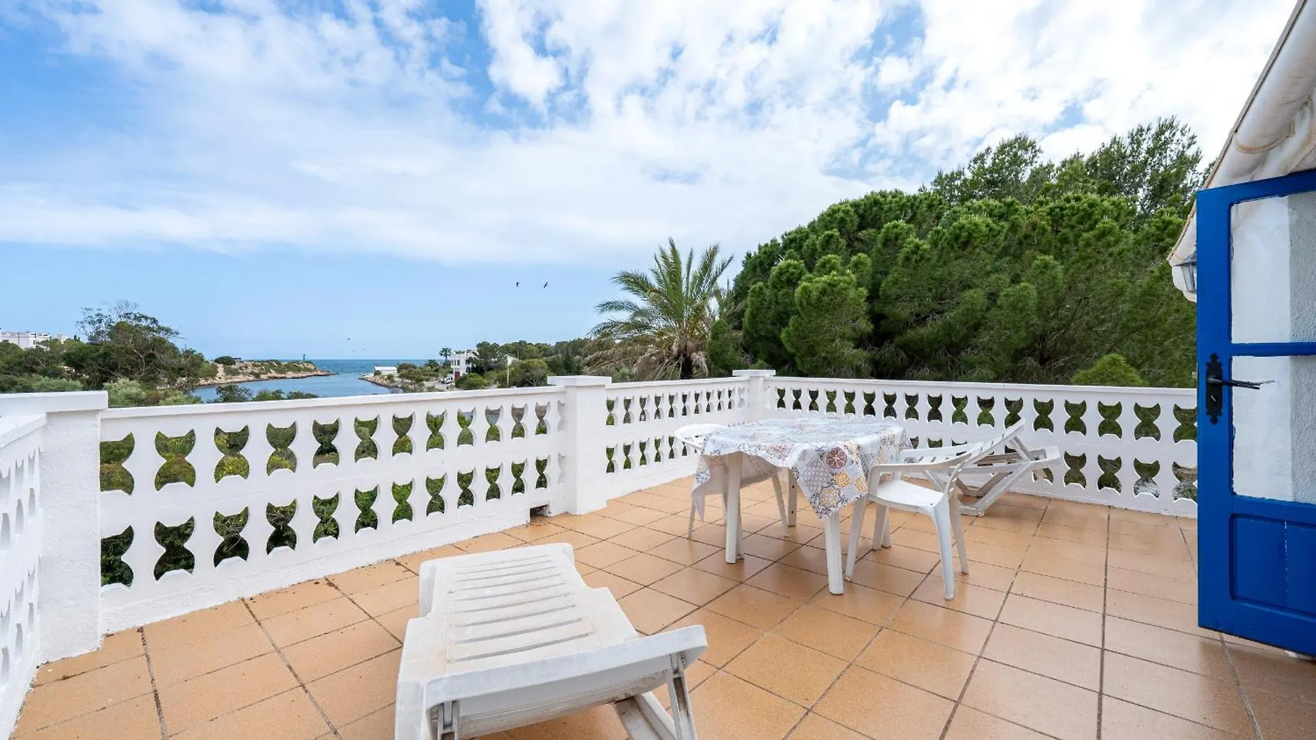 Hauzify I Casa D'En Gras Villa L'Ametlla de Mar Holiday home